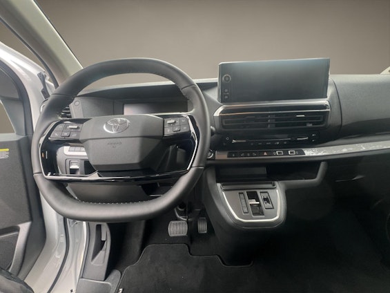 Vehicle image 10 Vehicle image 10