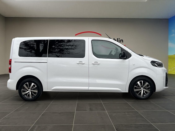 Vehicle image 5 Vehicle image 5