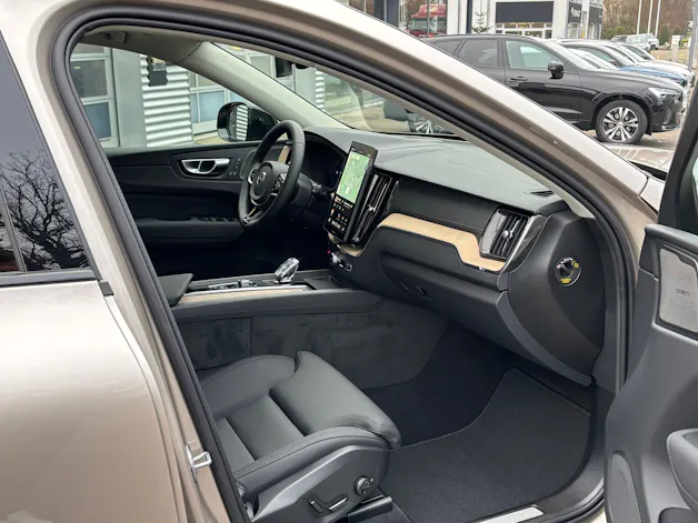 Volvo XC60 2.0 T6 TE Ultra Dark eAWD