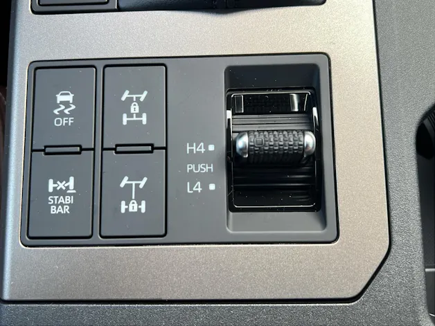 Toyota Land Cruiser 2.8 D 48V Invincible