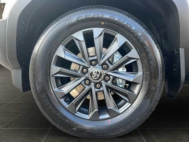 Toyota Land Cruiser 2.8 D 48V Invincible