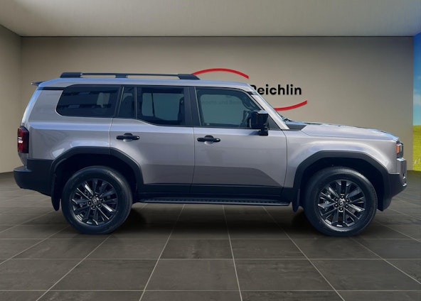 Vehicle image 5 Vehicle image 5