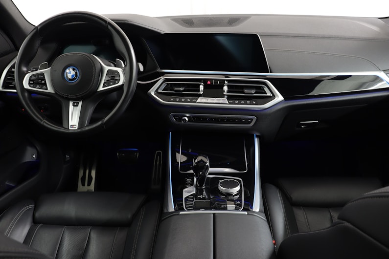 Vehicle image BMW X5