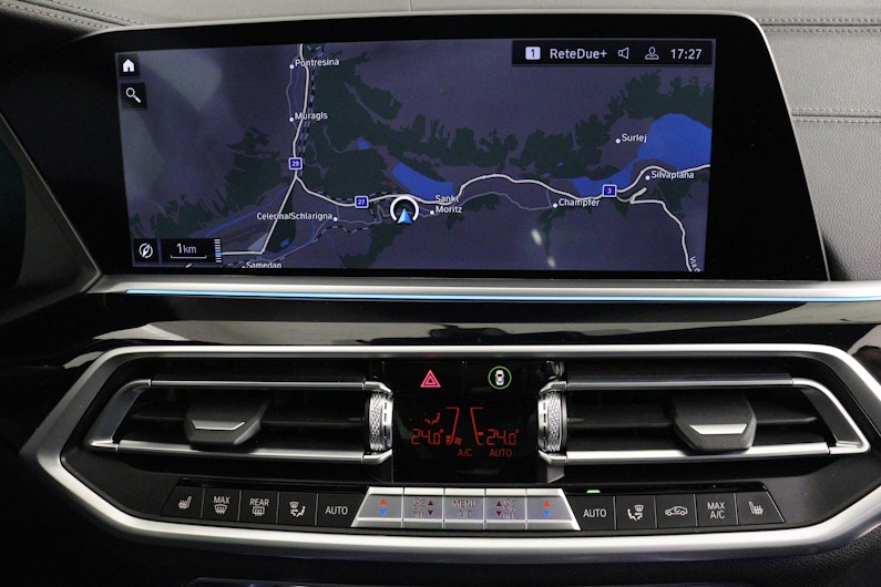 Vehicle image BMW X5