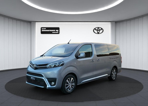 First vehicle image First vehicle image