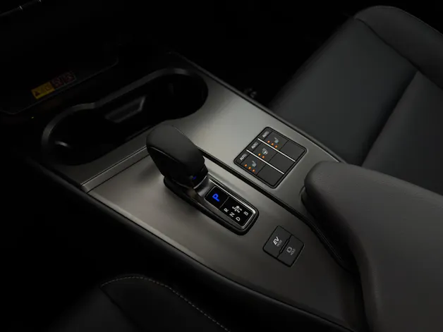 Lexus UX 300h F-Line