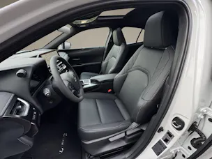 Lexus UX 300h F-Line
