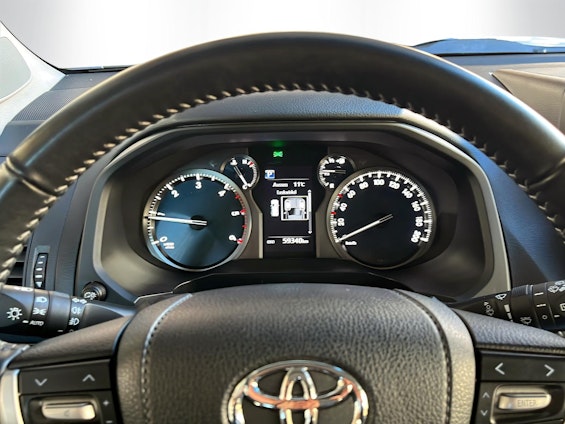 Vehicle image 9 Vehicle image 9