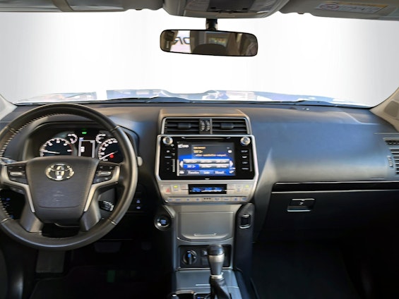 Vehicle image 7 Vehicle image 7