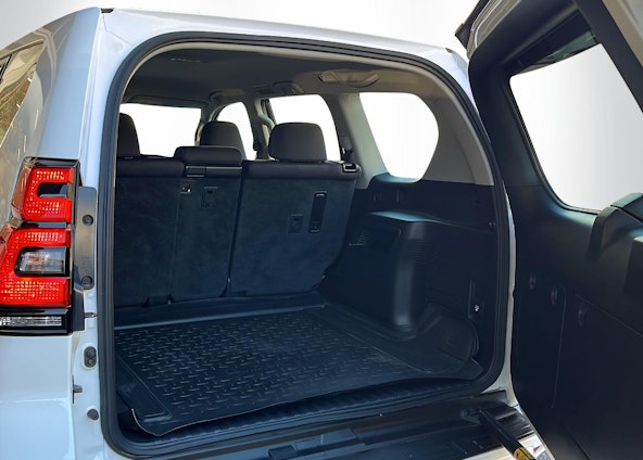 Vehicle image 8 Vehicle image 8