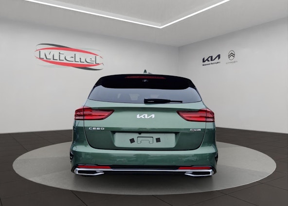 Vehicle image 4 Vehicle image 4