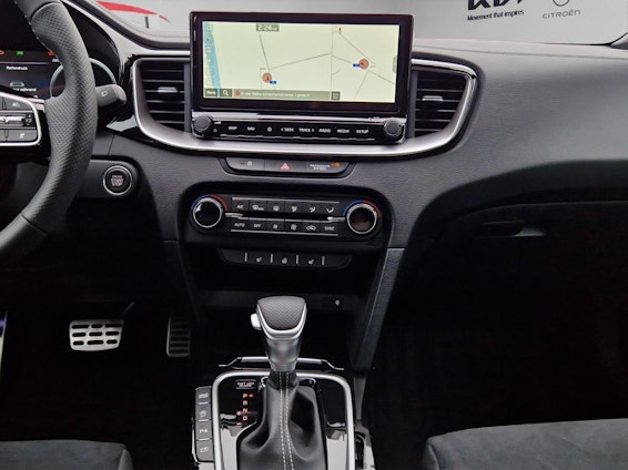 Vehicle image 13 Vehicle image 13