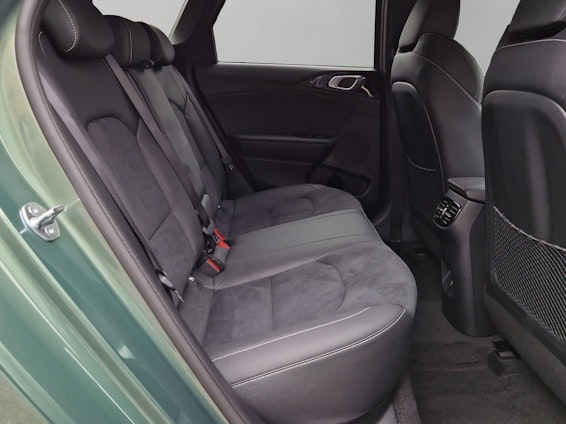 Vehicle image 14 Vehicle image 14