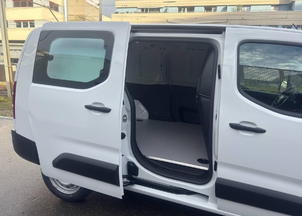 Fahrzeugbild 10 Fahrzeugbild 10