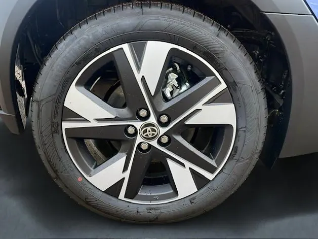 Toyota Aygo X 1.5 VVT-i HSD Trend