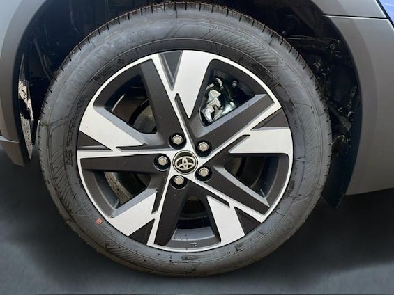 Vehicle image 8 Vehicle image 8