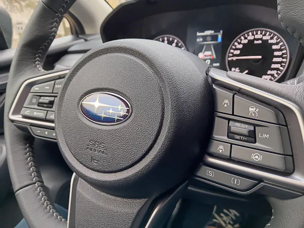 Subaru Crosstrek 2.0i e-Boxer Swiss Plus