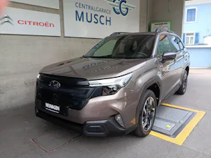 Subaru Forester Station 2.0i e-Boxer Swiss Plus