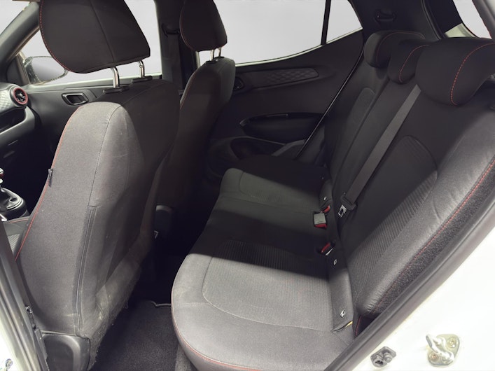 Vehicle image HYUNDAI i10