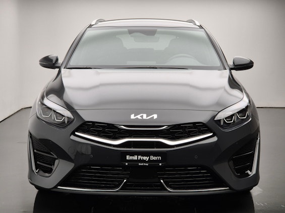 Vehicle image 18 Vehicle image 18