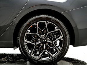 Vehicle image KIA Ceed SW 1.5 T-GDi MHEV GT-Line