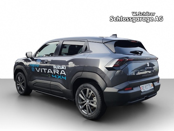 Vehicle image 4 Vehicle image 4