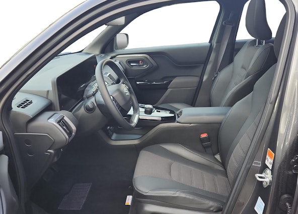 Vehicle image 17 Vehicle image 17