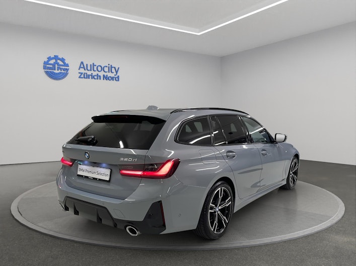 Vehicle image BMW 3 SERIES