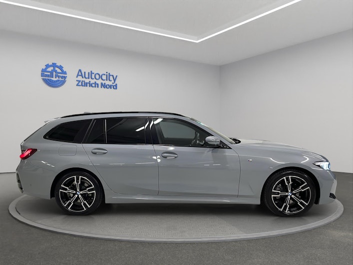 Vehicle image BMW 3 SERIES