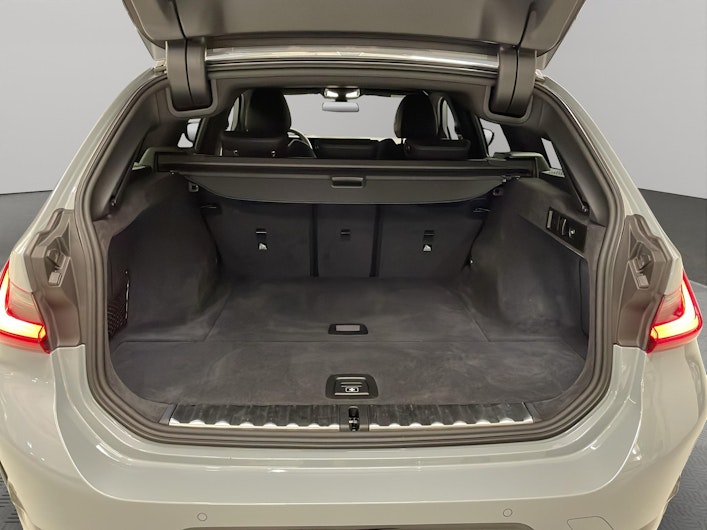 Vehicle image BMW 3 SERIES