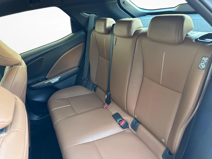 immagine del veicolo LEXUS LBX