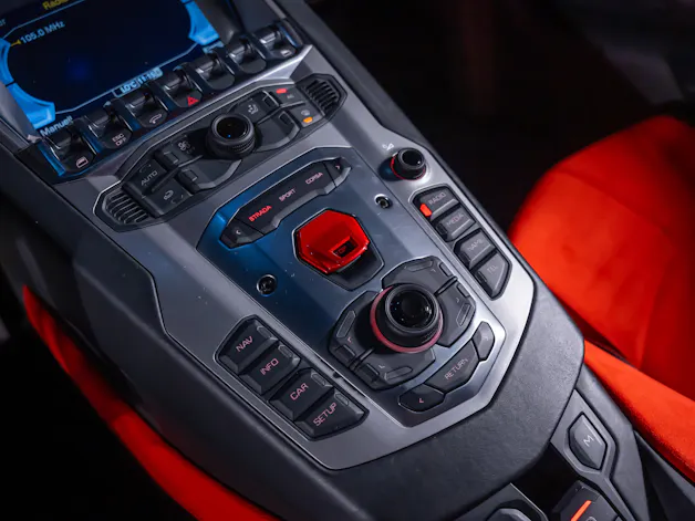 Lamborghini Aventador 6.5