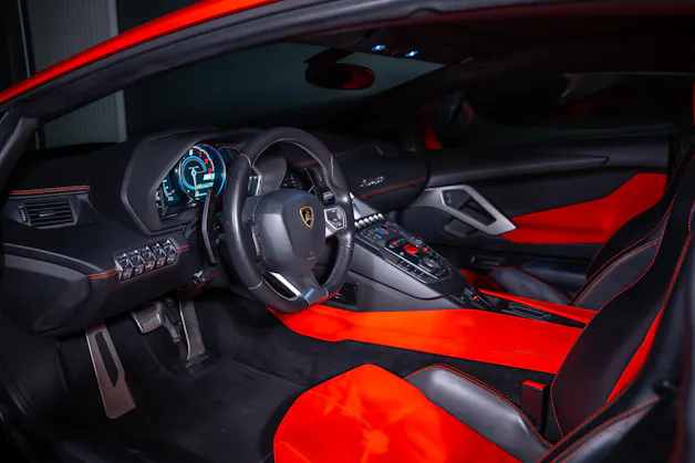 Lamborghini Aventador 6.5