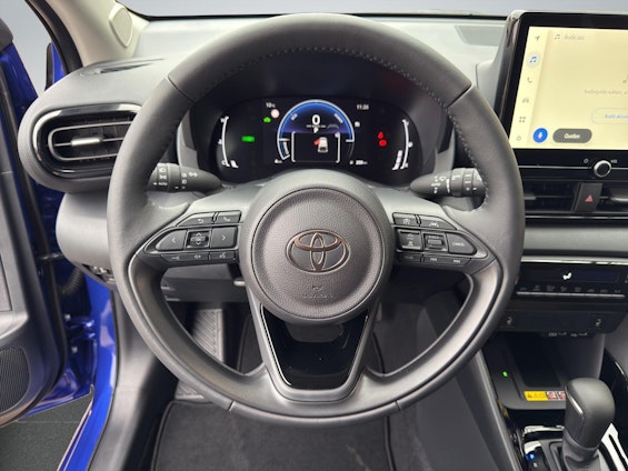 Vehicle image 9 Vehicle image 9