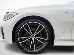Fahrzeugbild BMW 320d xDrive SAG Touring