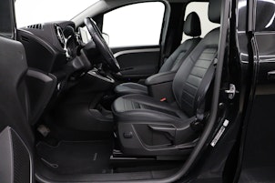 Vehicle image MERCEDES-BENZ 180 d Progressive Van S