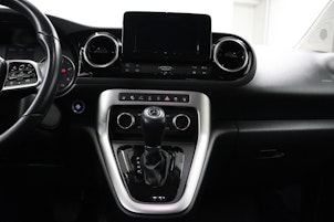 Vehicle image MERCEDES-BENZ 180 d Progressive Van S