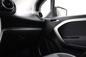 Vehicle image MERCEDES-BENZ 180 d Progressive Van S