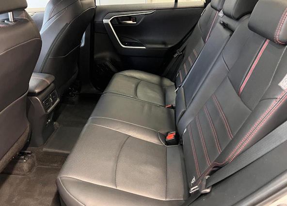 Vehicle image 9 Vehicle image 9