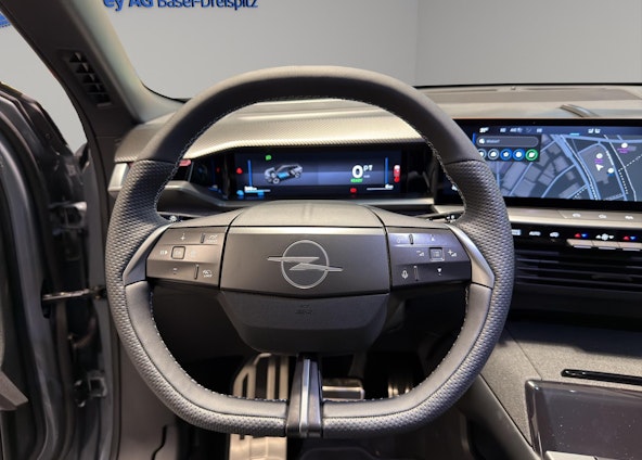 Vehicle image 4 Vehicle image 4