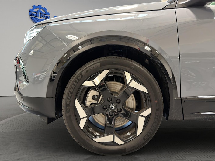 Vehicle image OPEL GRANDLAND