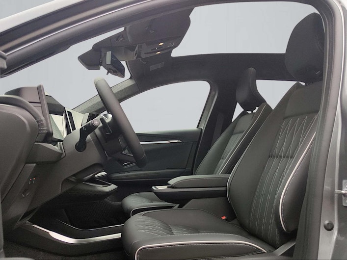 Vehicle image MITSUBISHI ECLIPSE CROSS