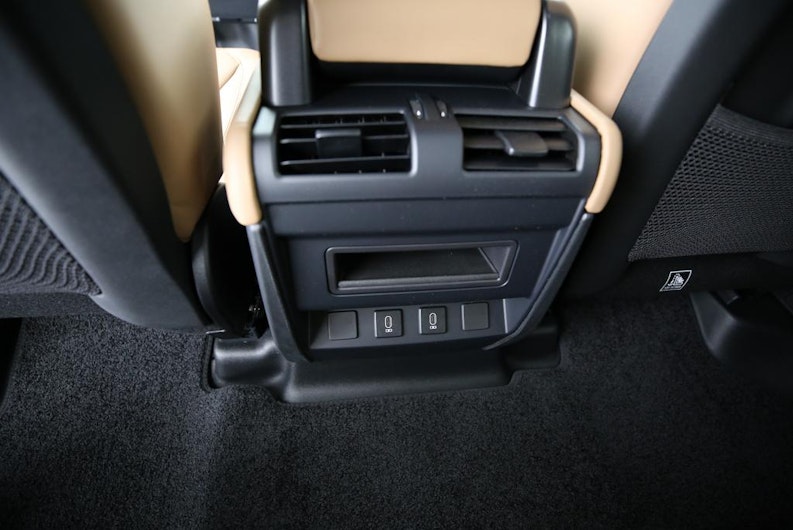 Vehicle image LAND ROVER DEFENDER