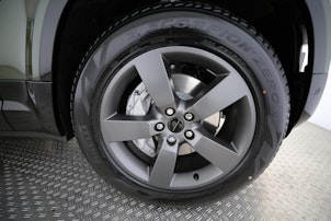 Vehicle image LAND ROVER Defender 110 3.0 D I6 350 X-Dynamic HSE