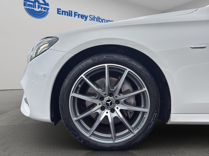 Fahrzeugbild MERCEDES-BENZ E 220