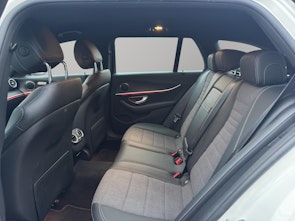 Vehicle image MERCEDES-BENZ E 220 d AMG Line 4matic Kombi