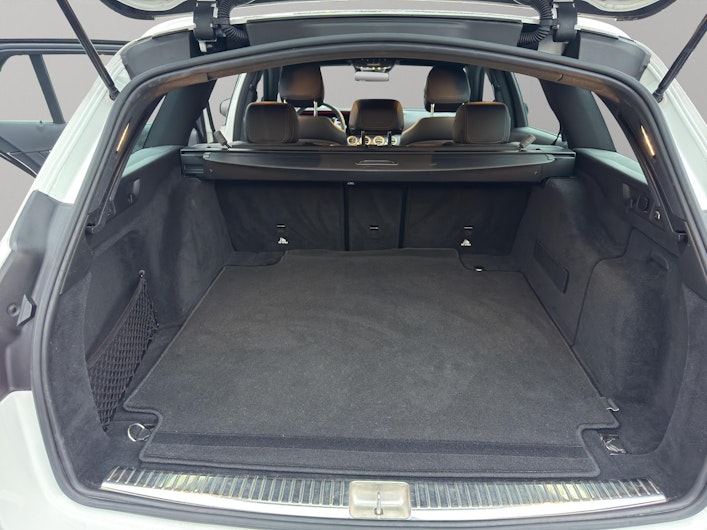 Fahrzeugbild MERCEDES-BENZ E 220