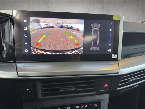 Vehicle image 15 Vehicle image 15