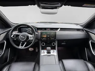Jaguar F-Pace 2.0 P400e SE AWD