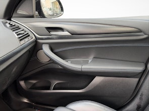 Vehicle image BMW X4 M40d